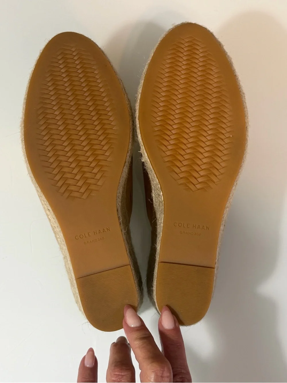 Cole Haan Cloudfeel Southcrest Espadrille Wedge Mule in tan suede sz7